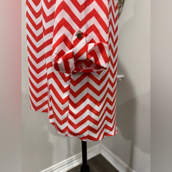 Kiara Orange/White Chevron pullover VNeck sheer Blouse- 3/4 Sleeve Size Medium - Picture 6 of 8